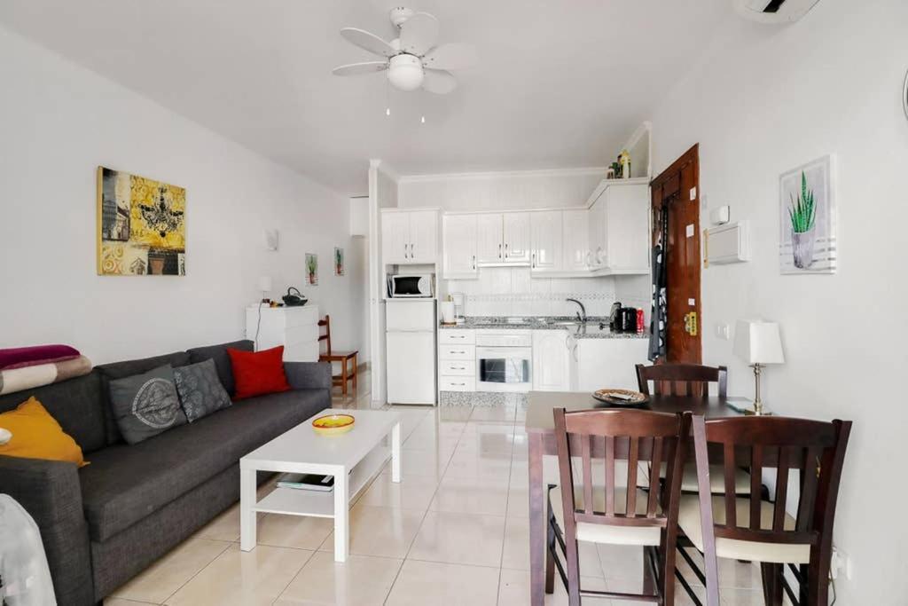 Capistrano Village, 1 Bedroom + Free Wi-Fi 内尔哈 外观 照片