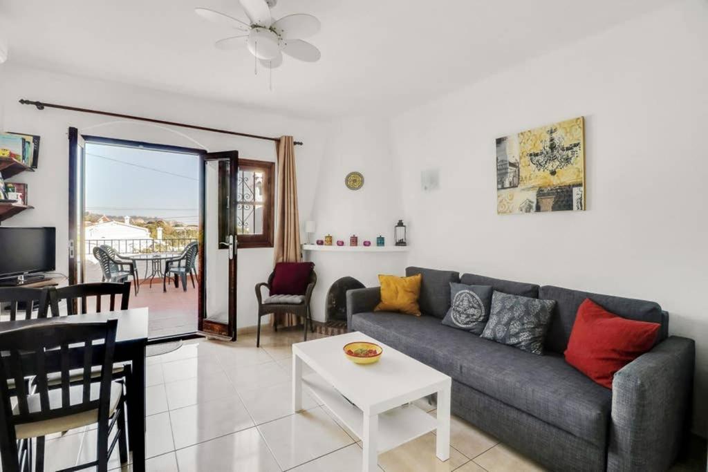 Capistrano Village, 1 Bedroom + Free Wi-Fi 内尔哈 外观 照片
