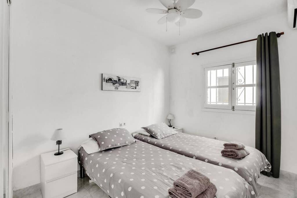 Capistrano Village, 1 Bedroom + Free Wi-Fi 内尔哈 外观 照片
